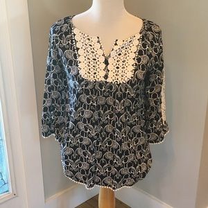 Crown & Ivy elephant top